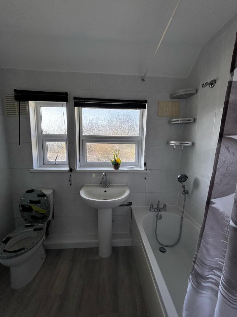 WhatsApp Image 2025-04-02 at 14.15.46