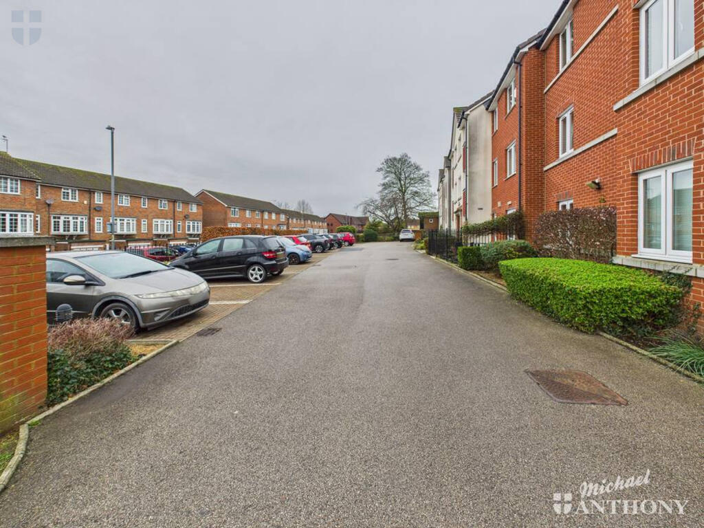 CAM03852G0-PR0495-STILL009-thumbnail-h750-70