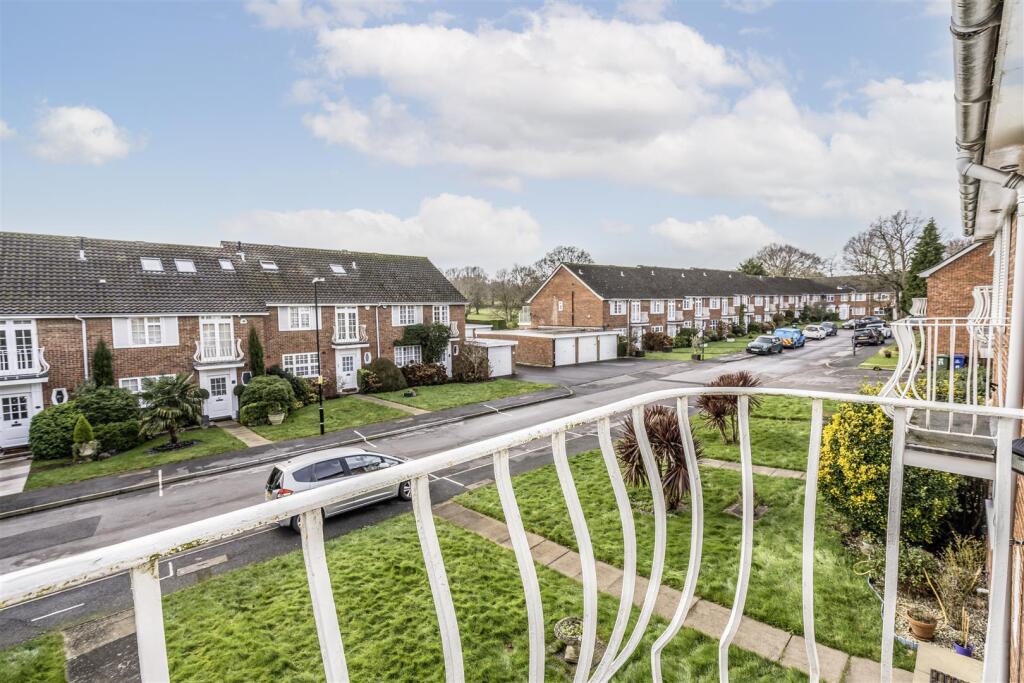 Davidson Frost-Wellings, DFW, Sunningdale Close, S