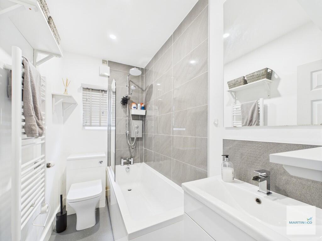 CAM03394G0-PR0332...