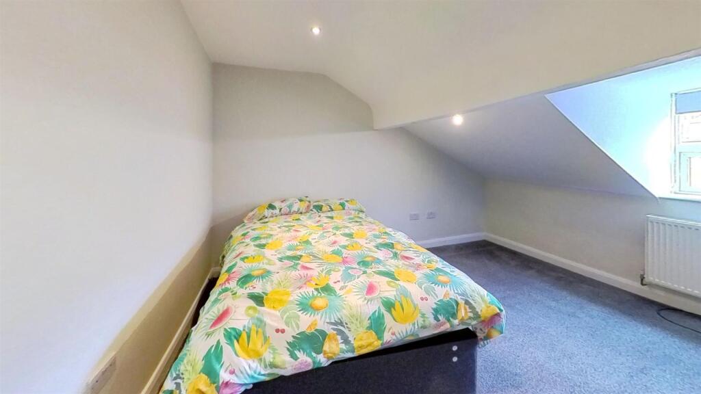 516-Tong-Moor-Rd-Bedroom 2.jpg