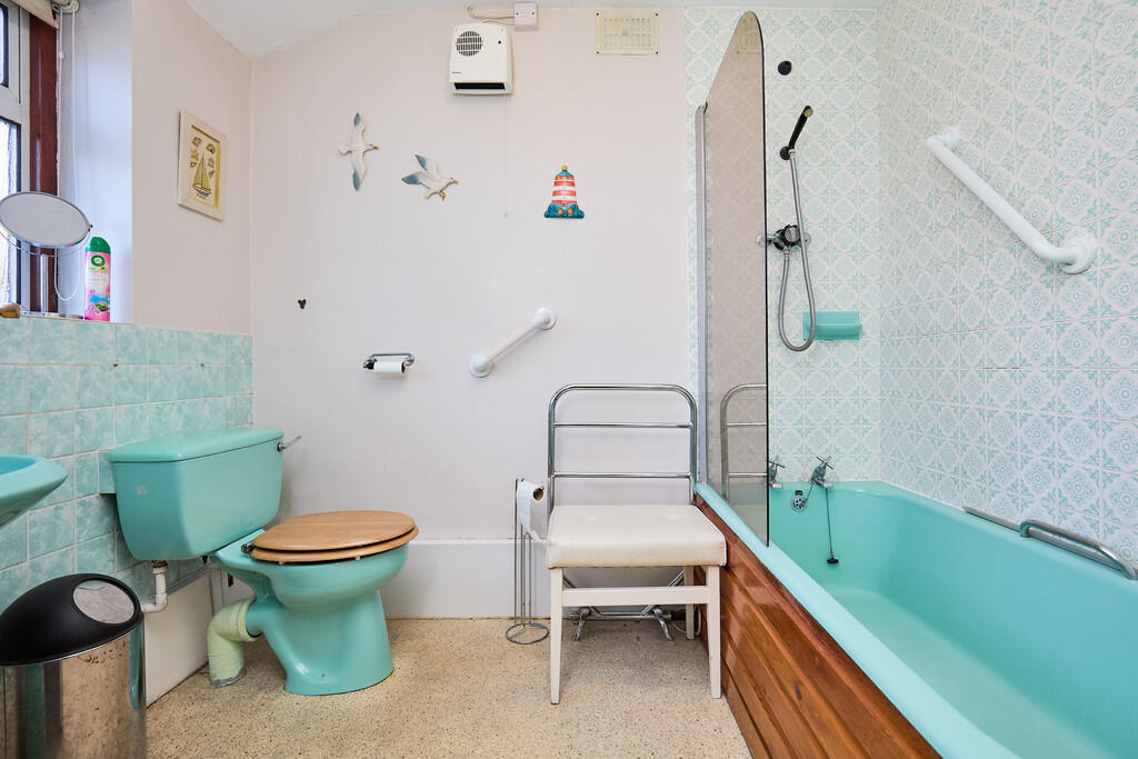 Edward Knight 202...