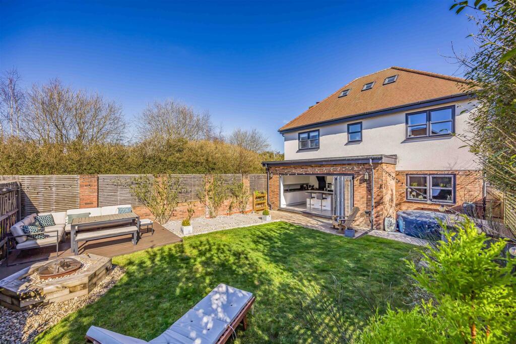 3 Dunkirk Rise, Southbourne-Small-PorticoMarketing