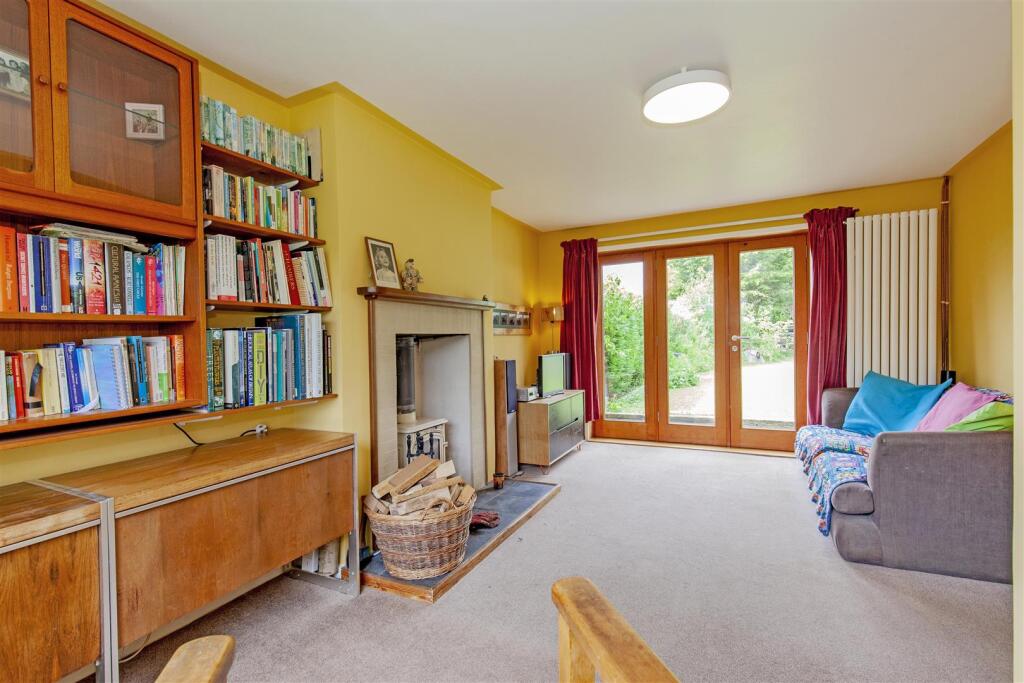 Reception Room-4.jpg