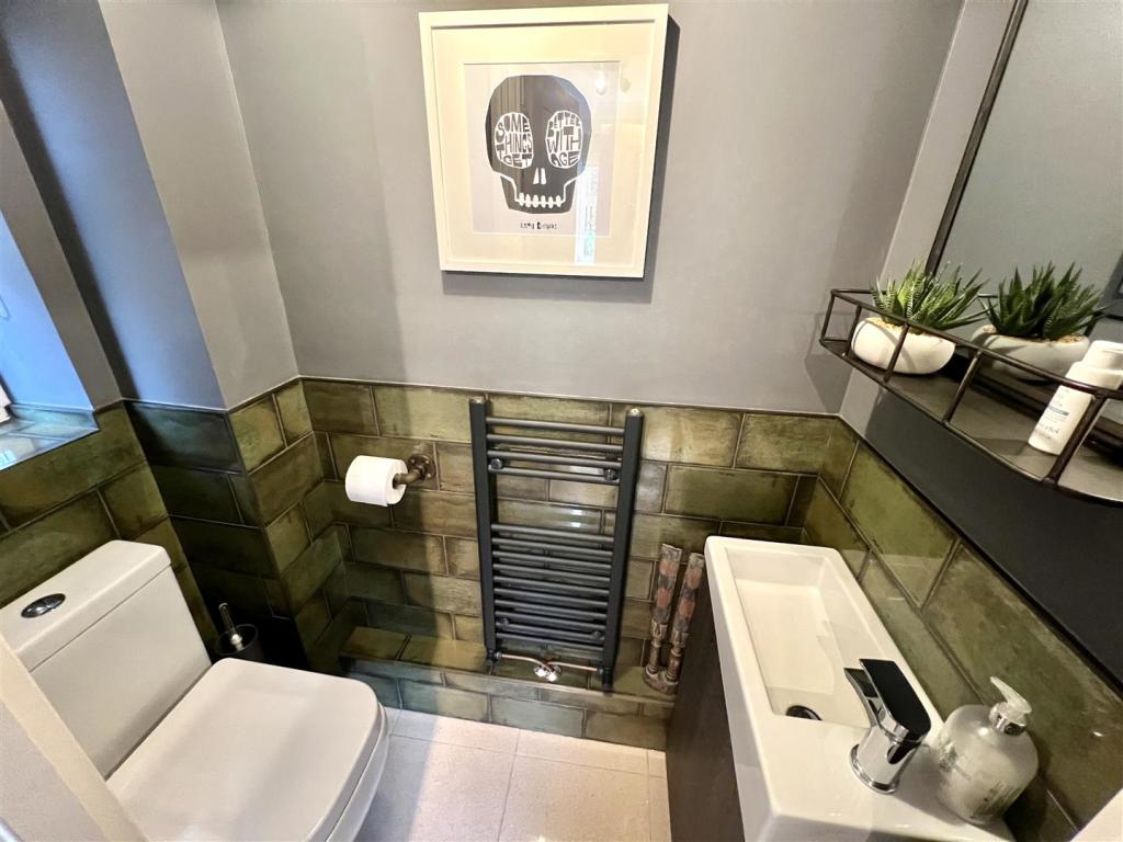 CLOAKROOM/WC