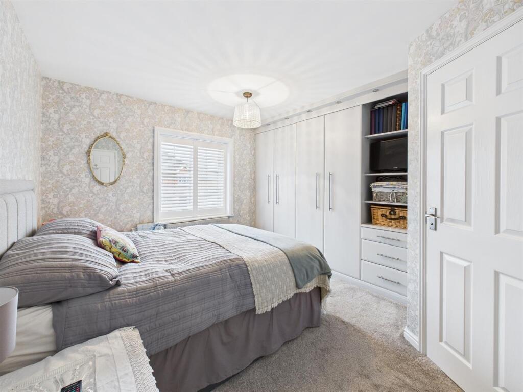 Bedroom: