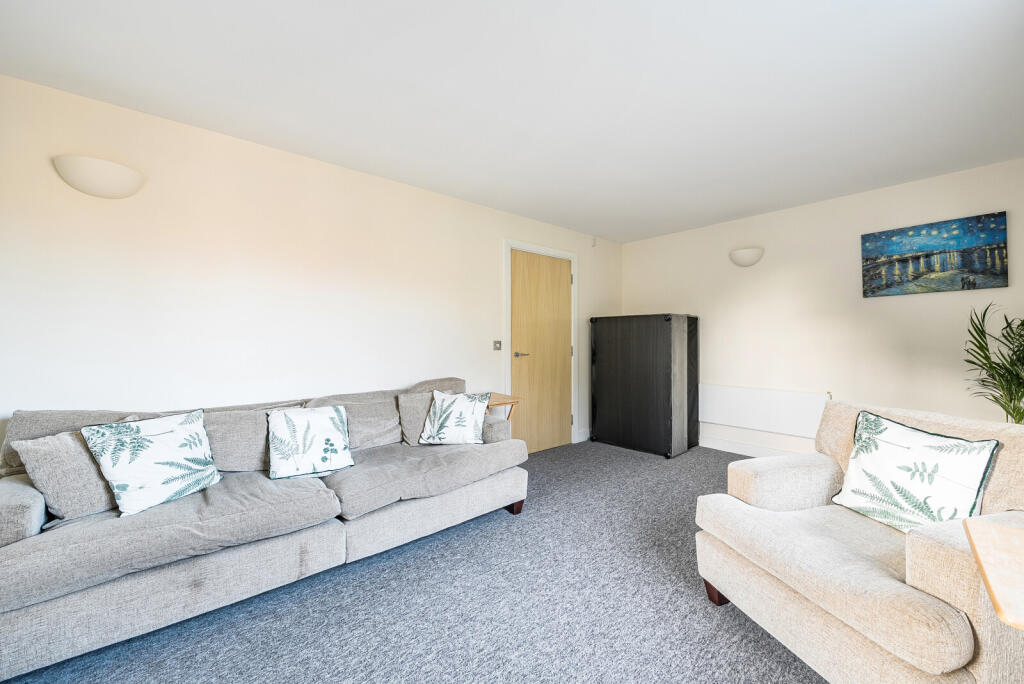 1396001-8-695e7ff...