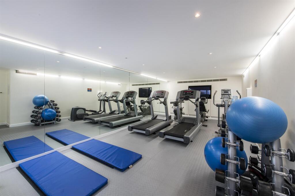 Flat 1, Maple Court Lo-103.jpg