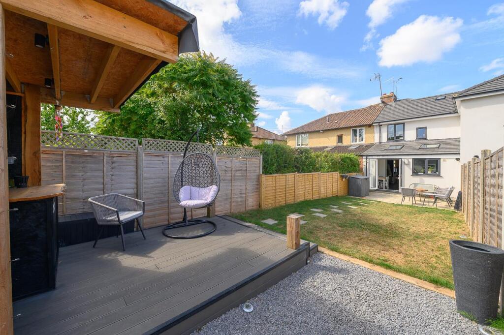 Rear garden pic 3.jpg