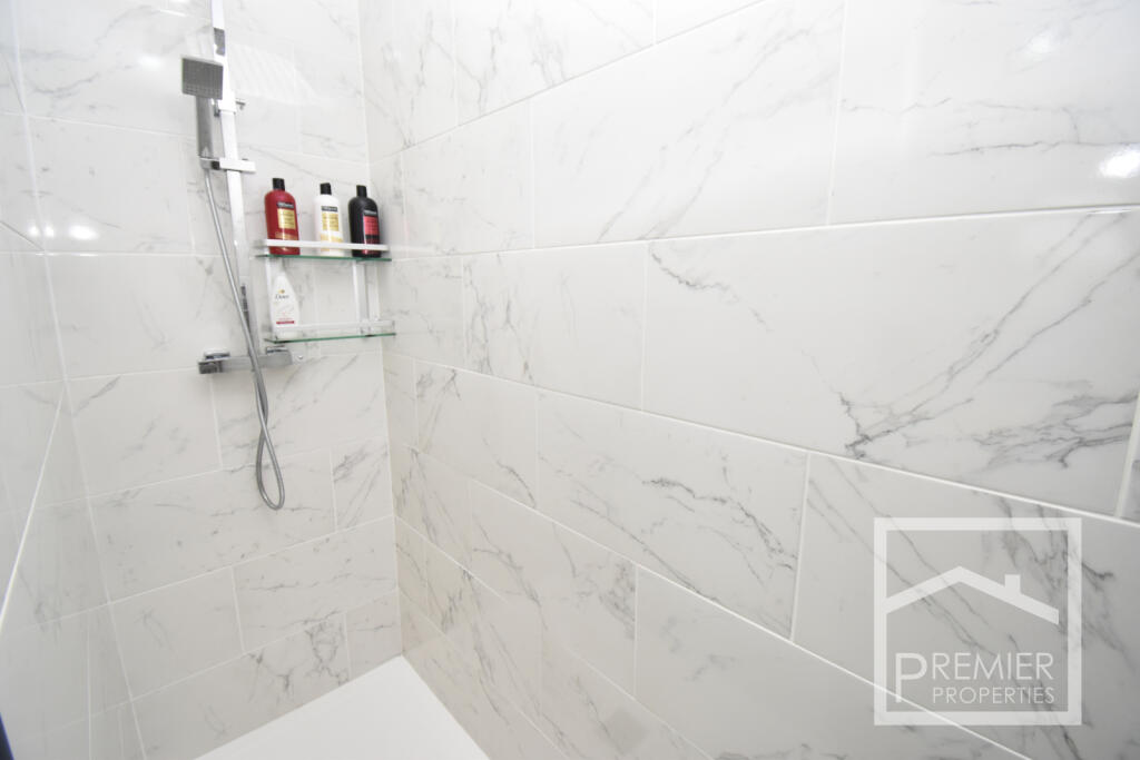 Shower cubicle
