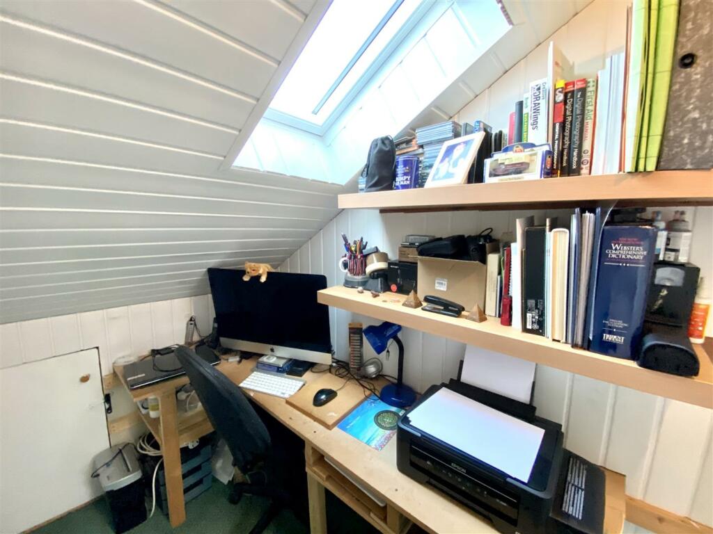 HOME OFFICE