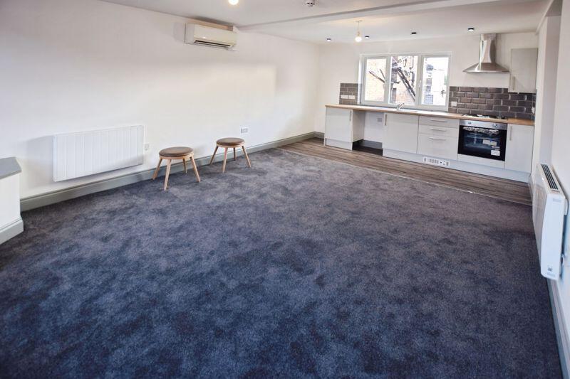 Lounge/Kitchen