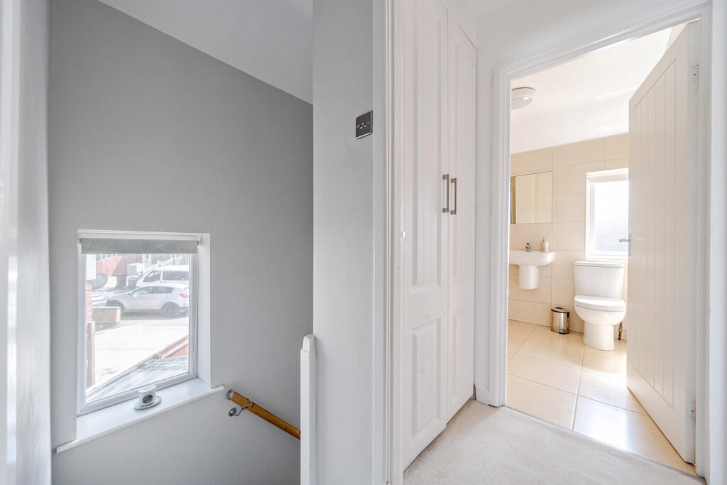 1303830-7-683dcb2...