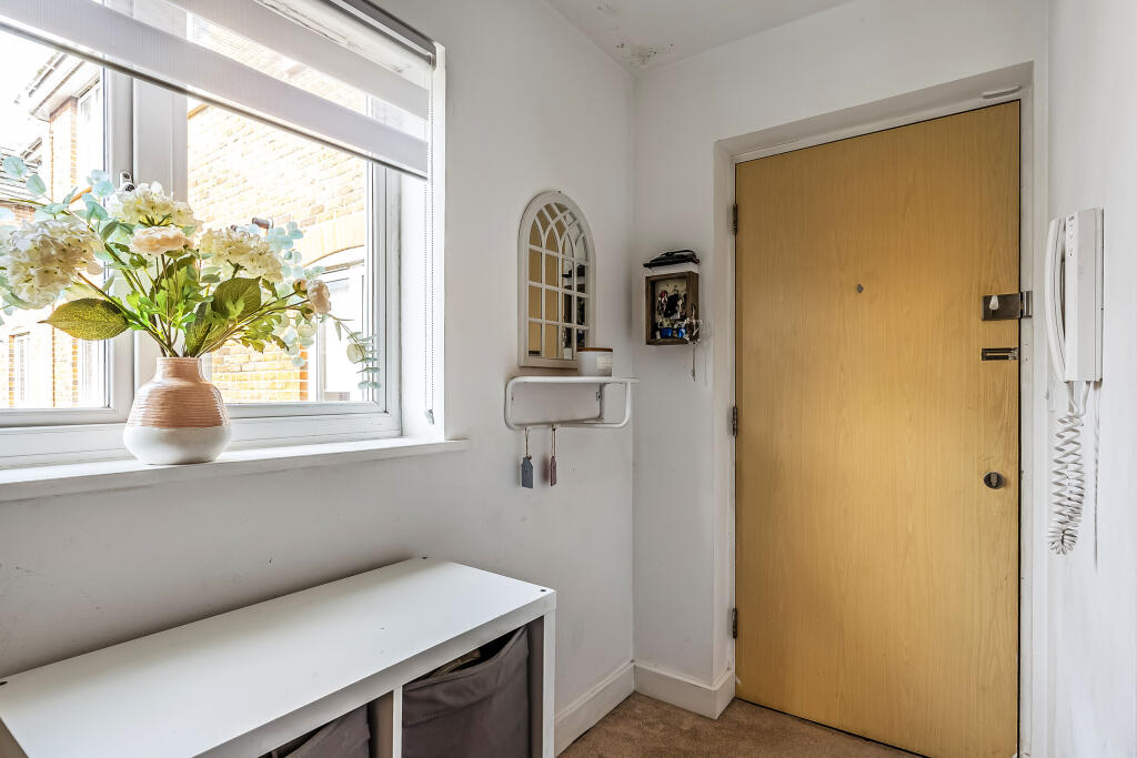 Flat-9-Kingswood-Place-3