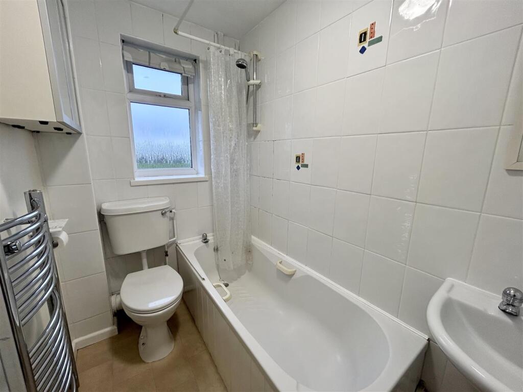 Bathroom.jpeg