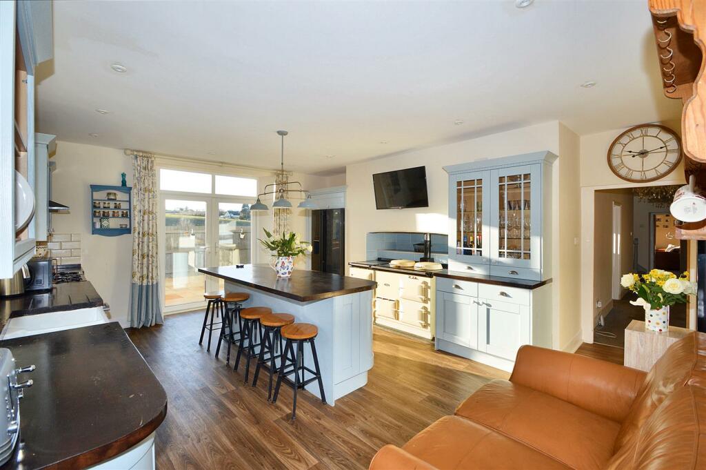 Kitchen Breakfast Room