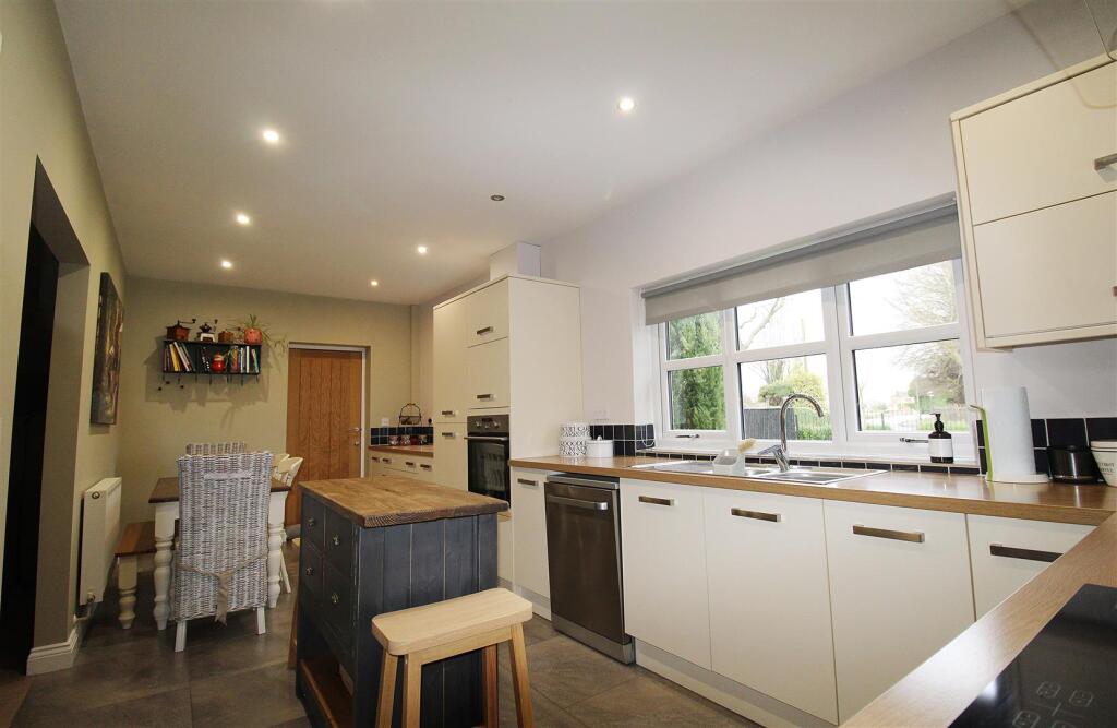 Kitchen / Diner