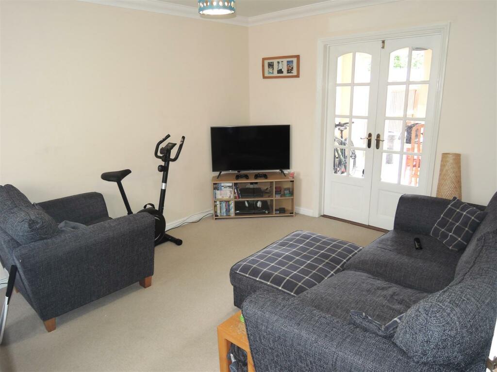 Lounge: