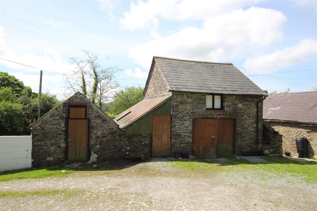 COACH HOUSE