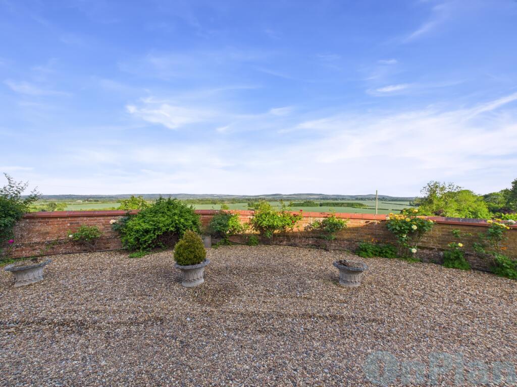 CAM04024G0-PR0027-STILL005