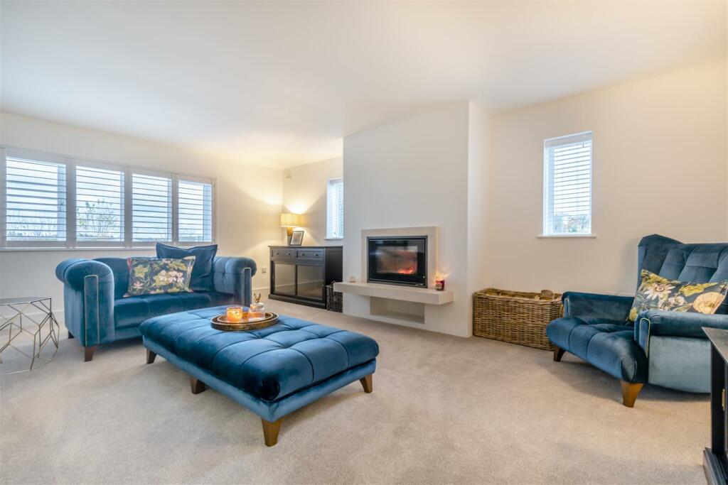 8578201-interior11.jpg