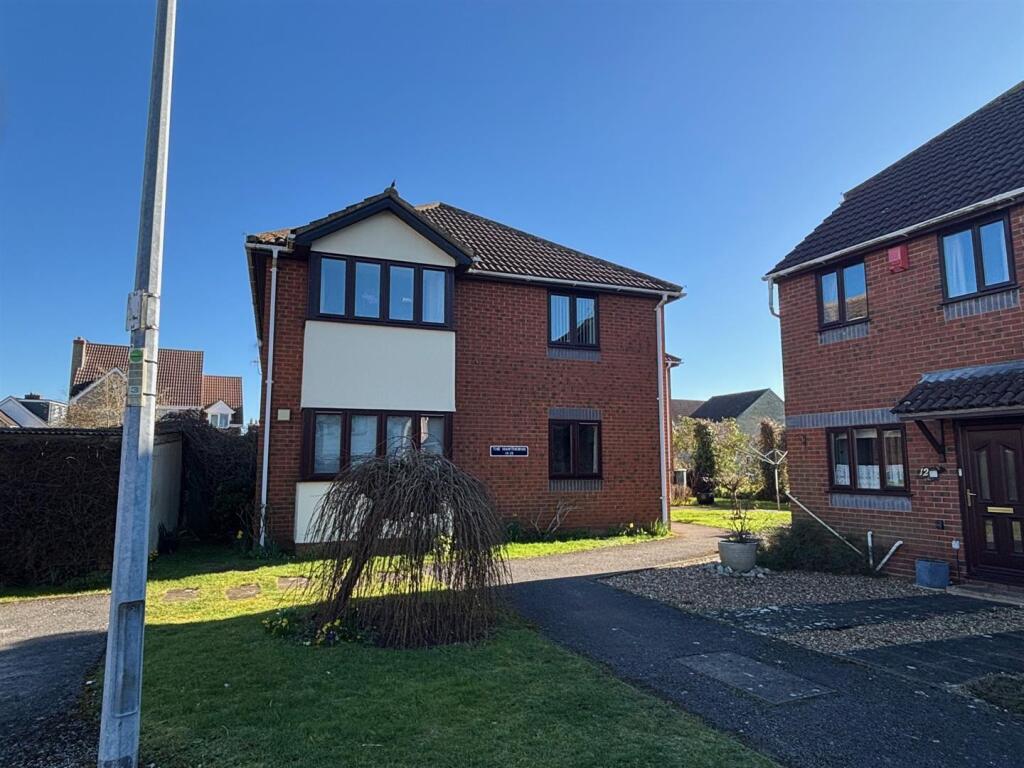 16 The Hawthorns.jpg