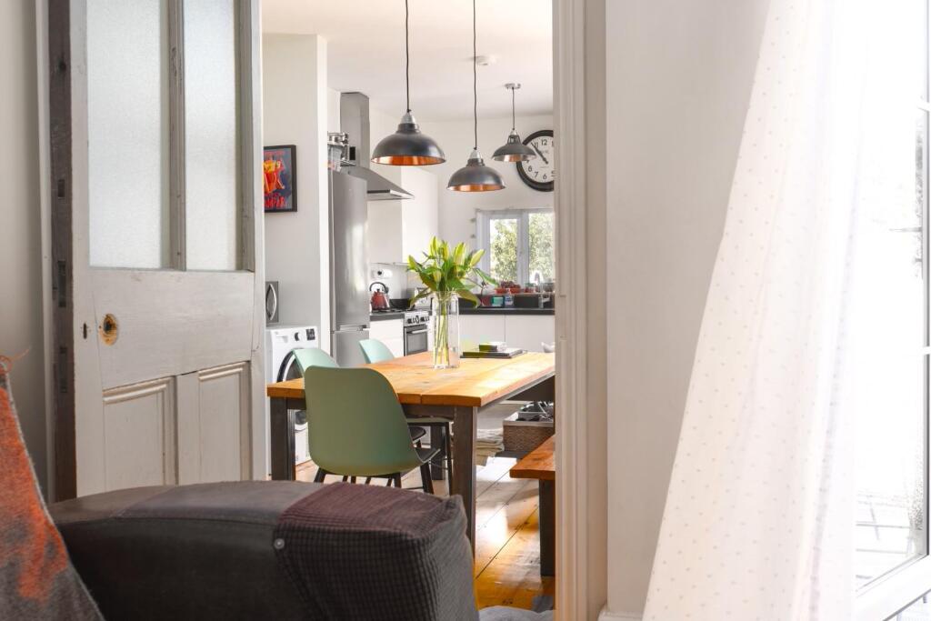 10 Kensington Park Road, BS4-8.jpg