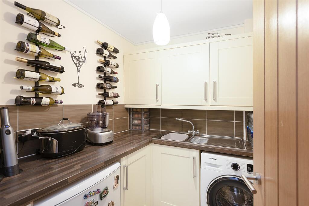 3 Haven Close ph14.jpg