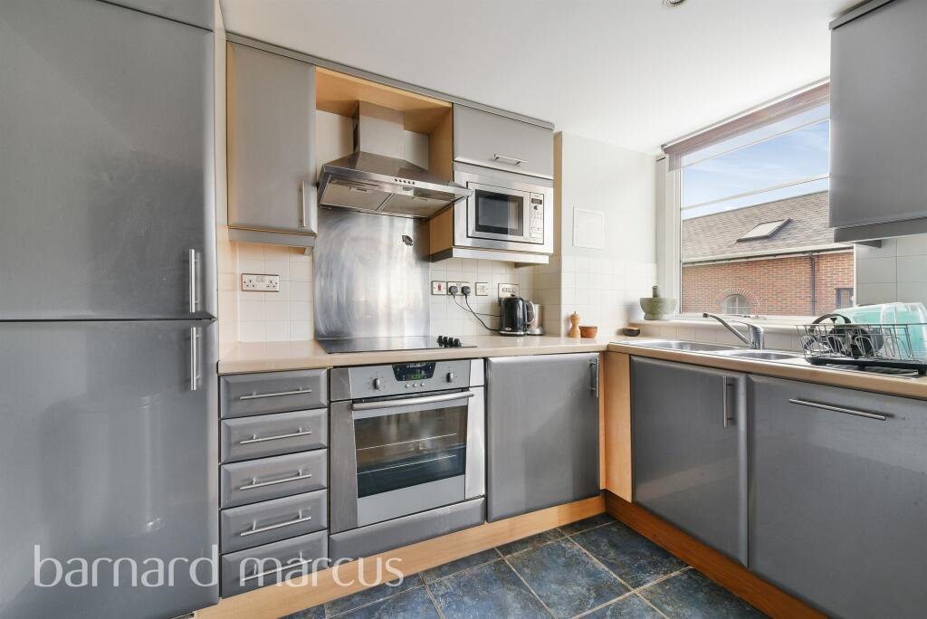 Lounge/ Kitchen