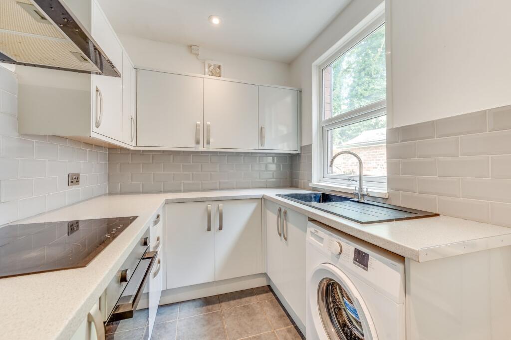 KITCHEN, LIVING ROOM AND DINER