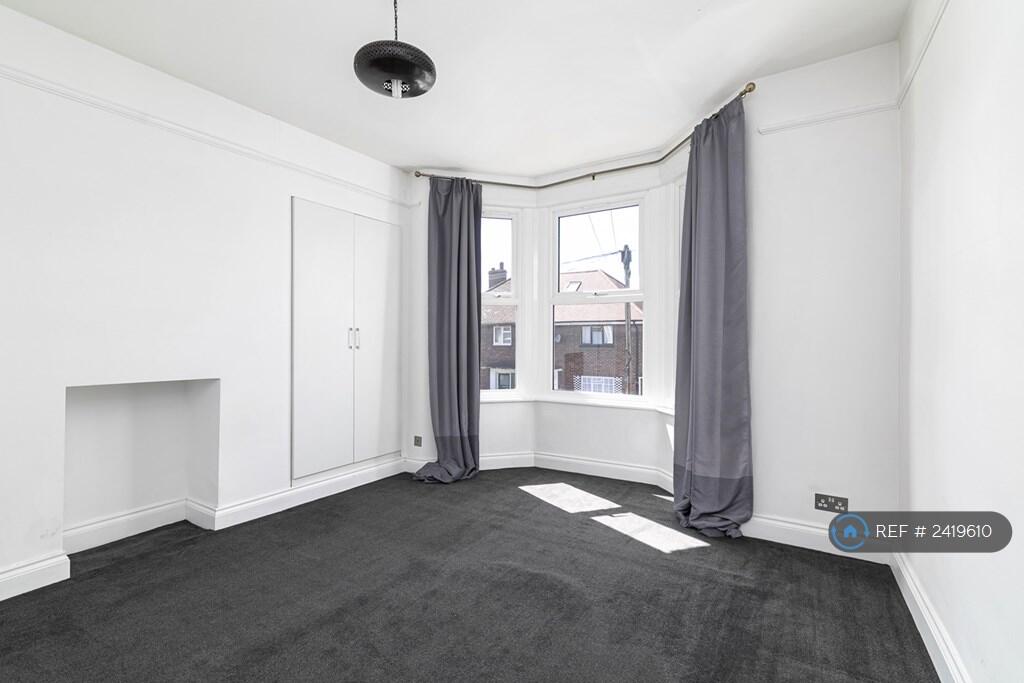 05_bedroom-1