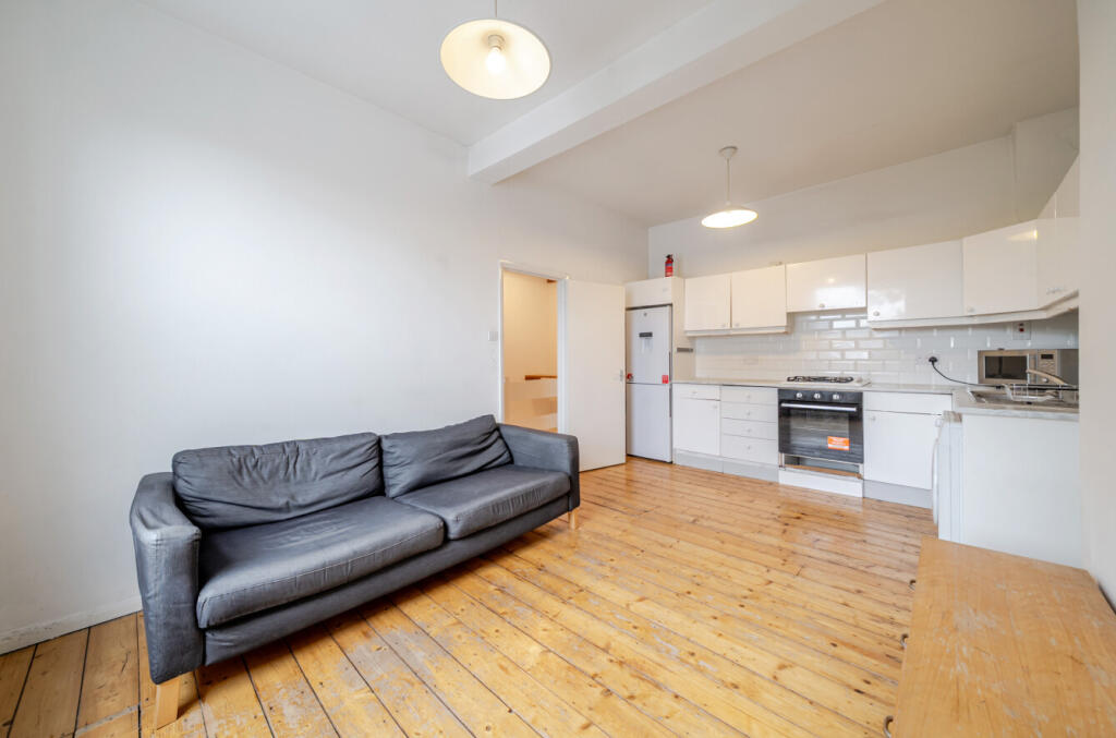 1364632-4-68e514e...