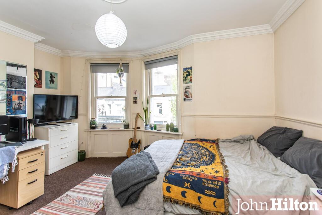 Surrey Street 13.jpg