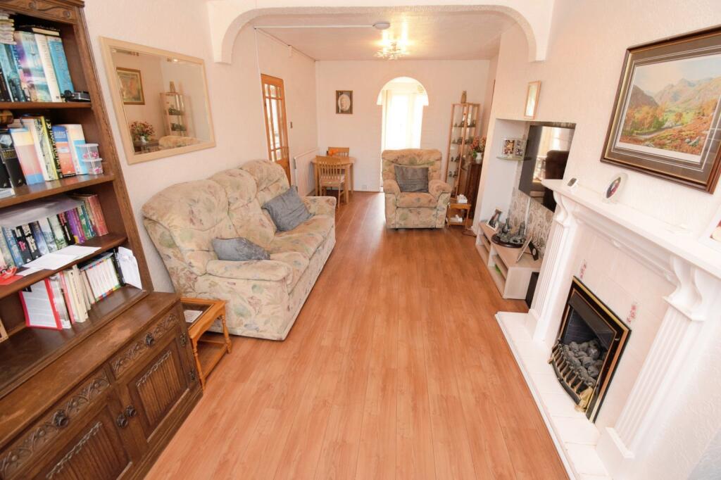 Sitting/Dining Room