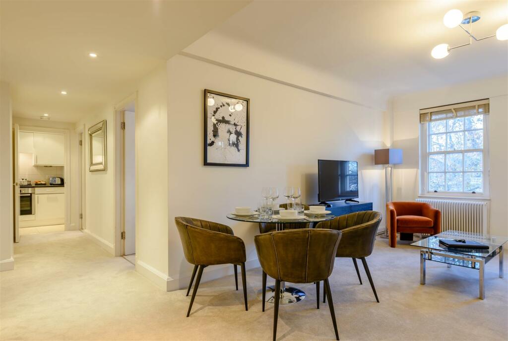 8447084-interior_03.jpg
