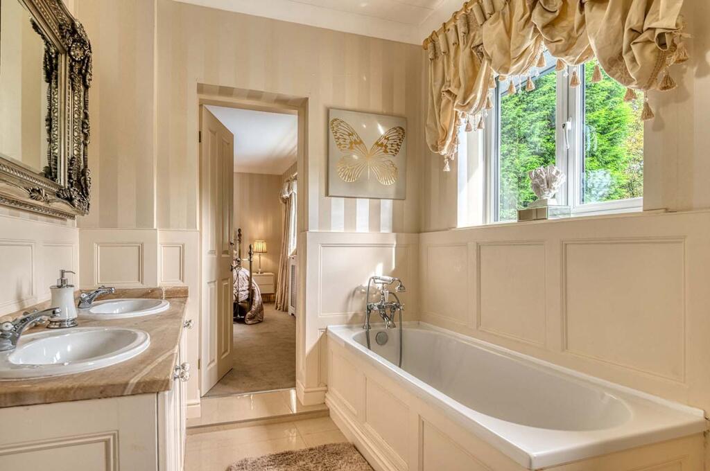 Bedroom Four En Suite &amp; Family Bathroom