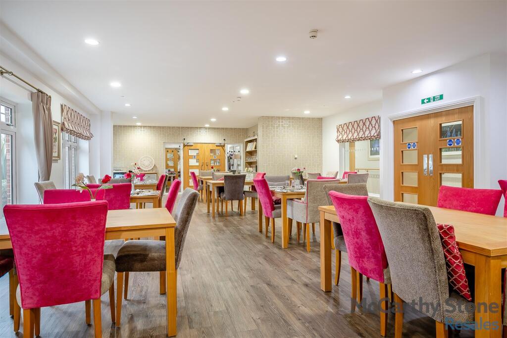 8632932-interior07.jpg