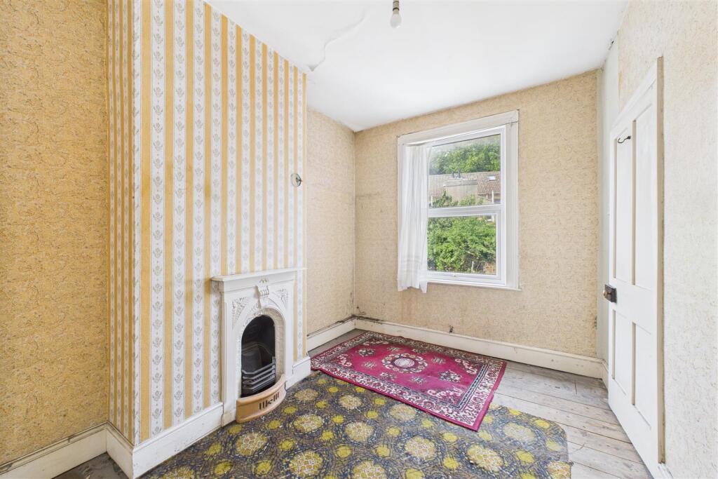 12 Herapath Street, Barton Hill, Bristol, BS5 9SE 