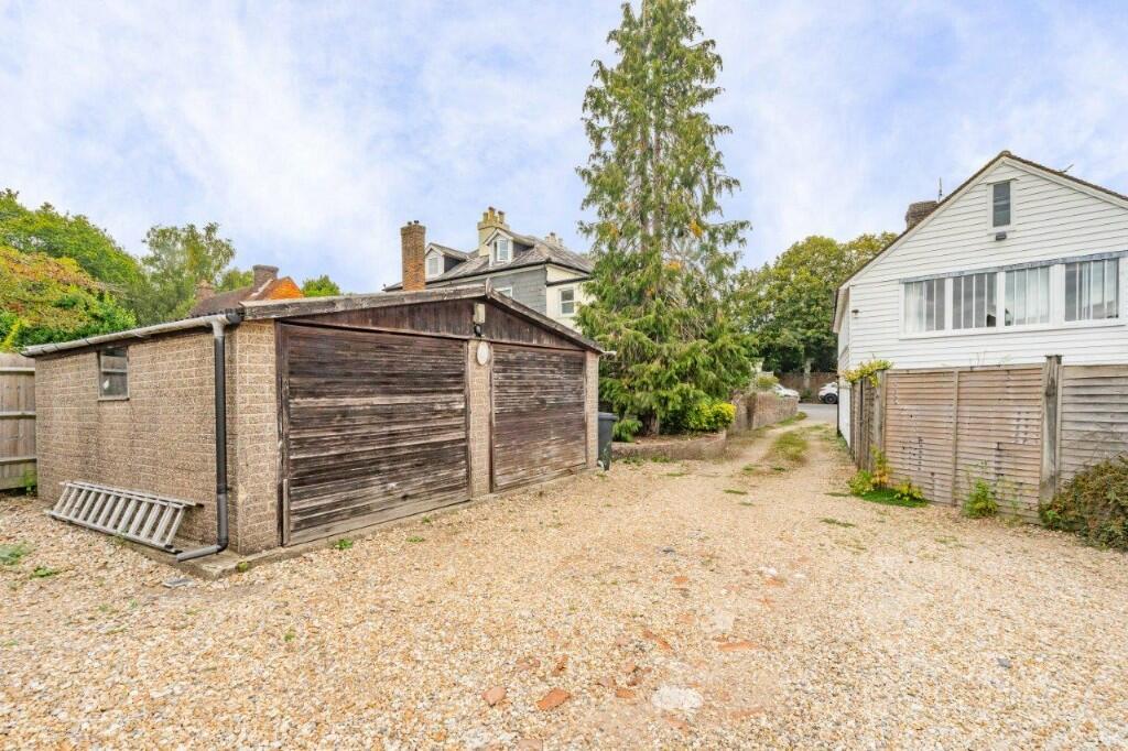 Garage &amp; driveway