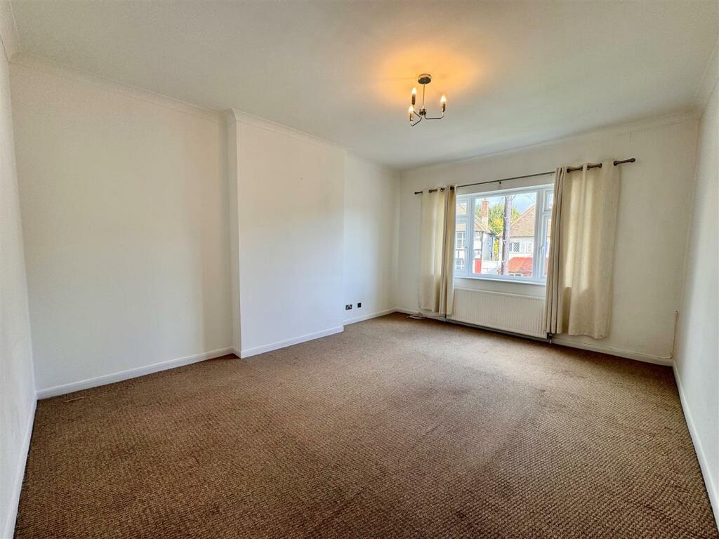 Living Room.jpg