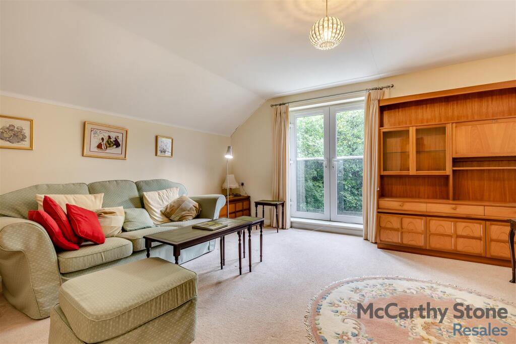8651108-interior07.jpg