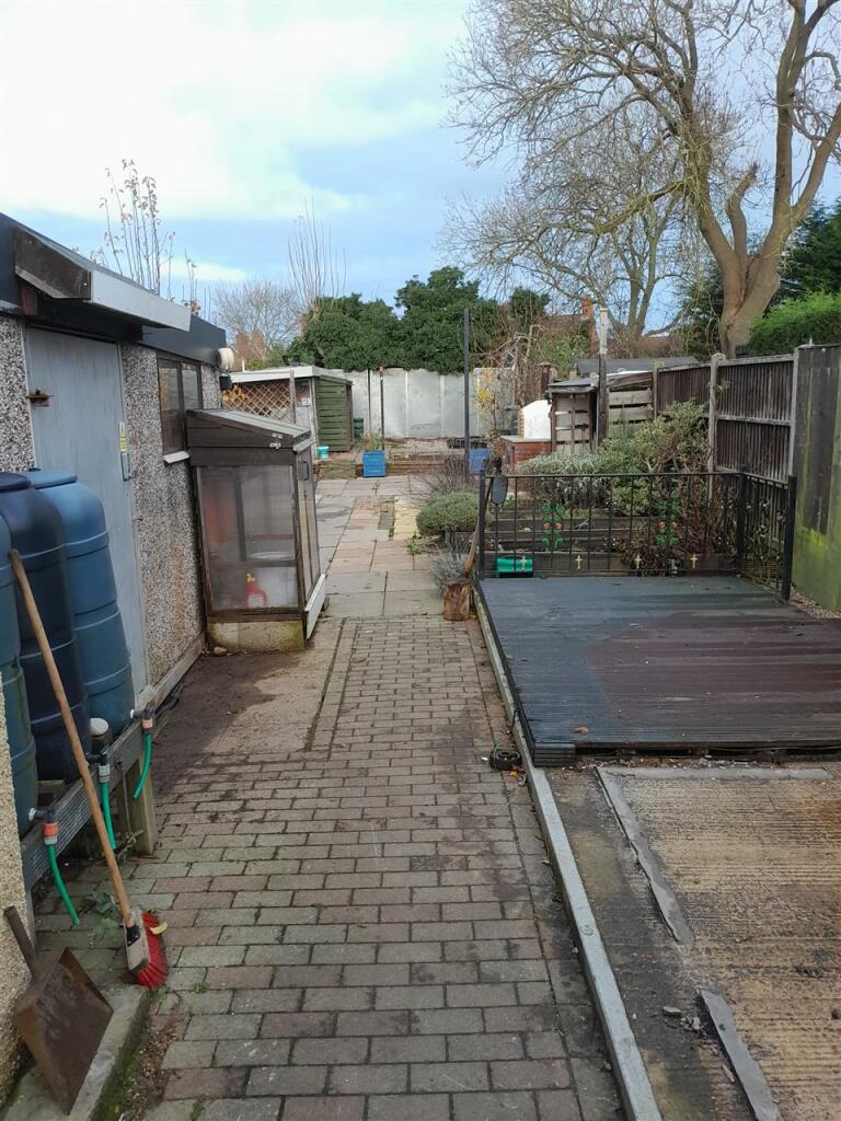 REAR GARDEN -