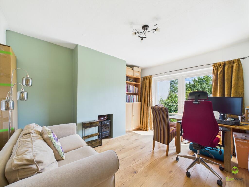 Presented by Nicoleta at EweMove Bexleyheath and D