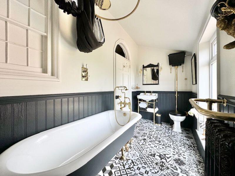 Family bathroom