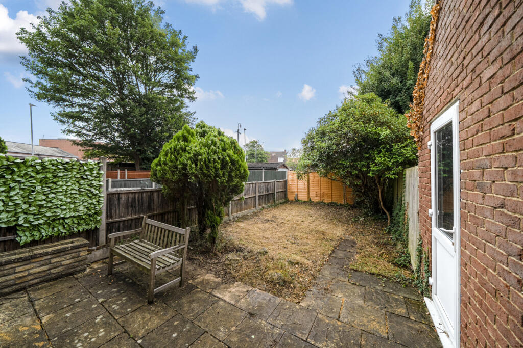 1331123-9-6882695...