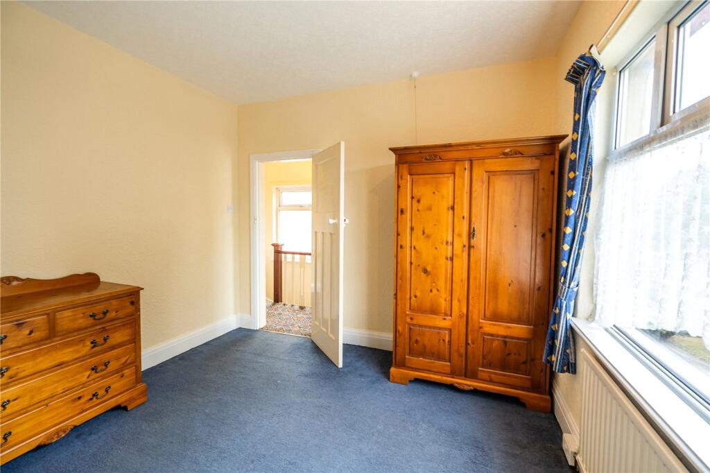 Bedroom 2 (2)