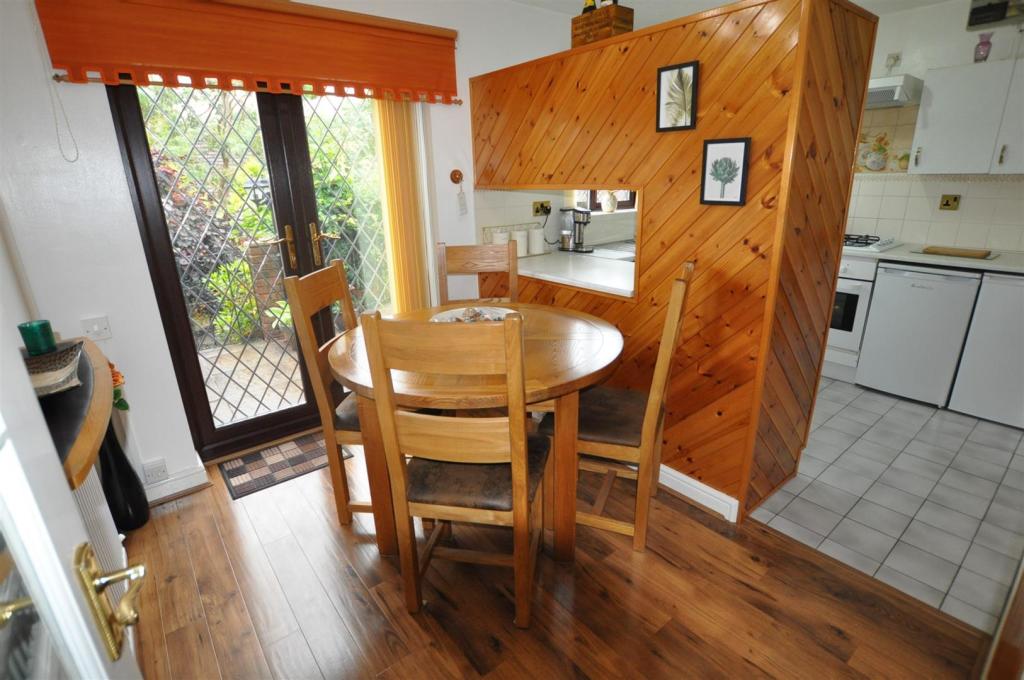 KitchenDiner.JPG