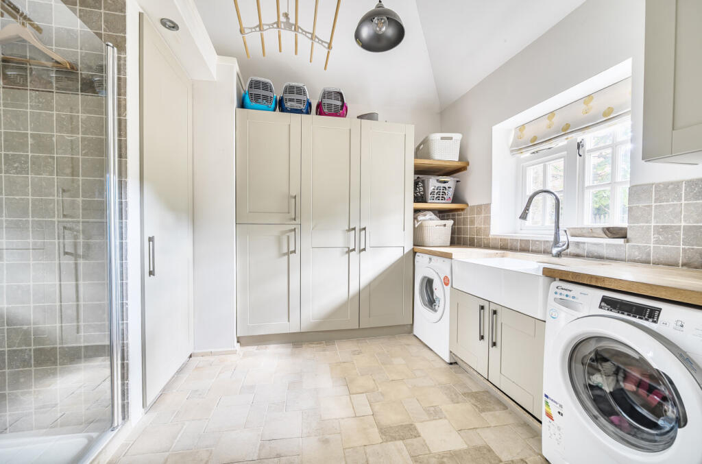 1345661-4-68bb199...