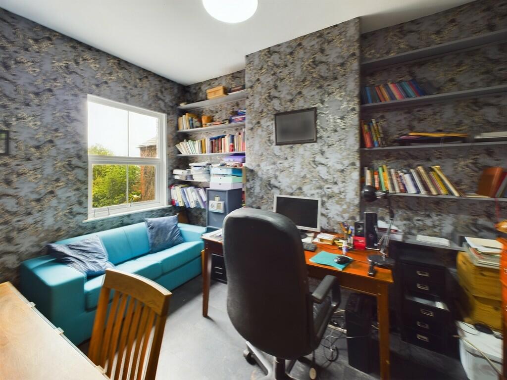 CAM02854G0-PR0180...