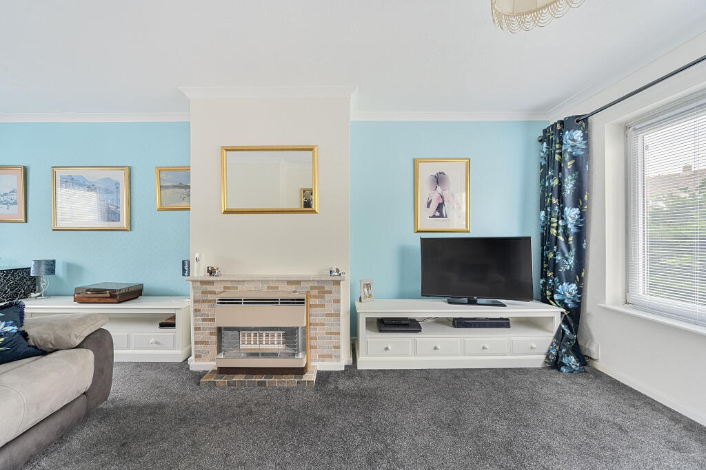 129399556825aaa04d8efarw